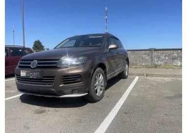 Накладка переднего бампера V.4 для VW TOUAREG 2010-2018